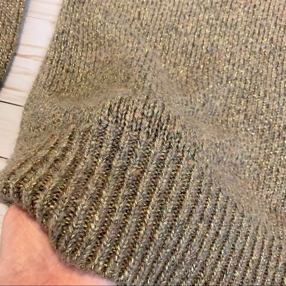 Oversized chunky knit sweater with gold shimmer - Picture 3 of 7